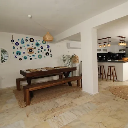 Private Pool Cem וילה