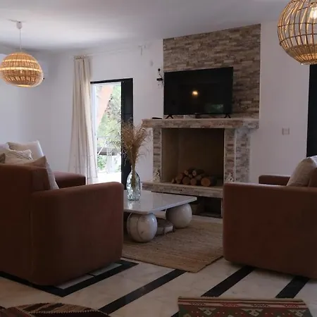 Private Pool Cem فيلة *